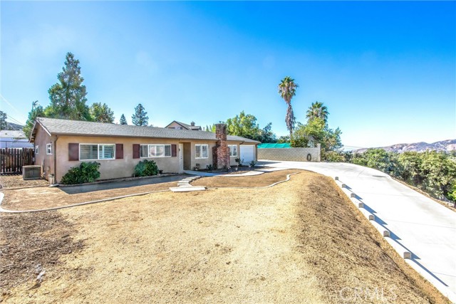11336 Acropolis Drive, Yucaipa CA: https://media.crmls.org/medias/669006e2-5db7-4e1e-979c-ac48e0d3e6ea.jpg