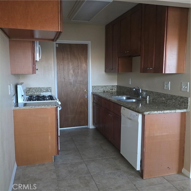 Detail Gallery Image 7 of 16 For 2046 Calle Diablo, Hemet,  CA 92545 - 2 Beds | 1 Baths