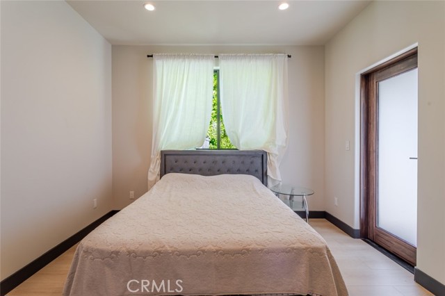 Detail Gallery Image 20 of 37 For 8252 Morse Ave, North Hollywood,  CA 91605 - 3 Beds | 3 Baths