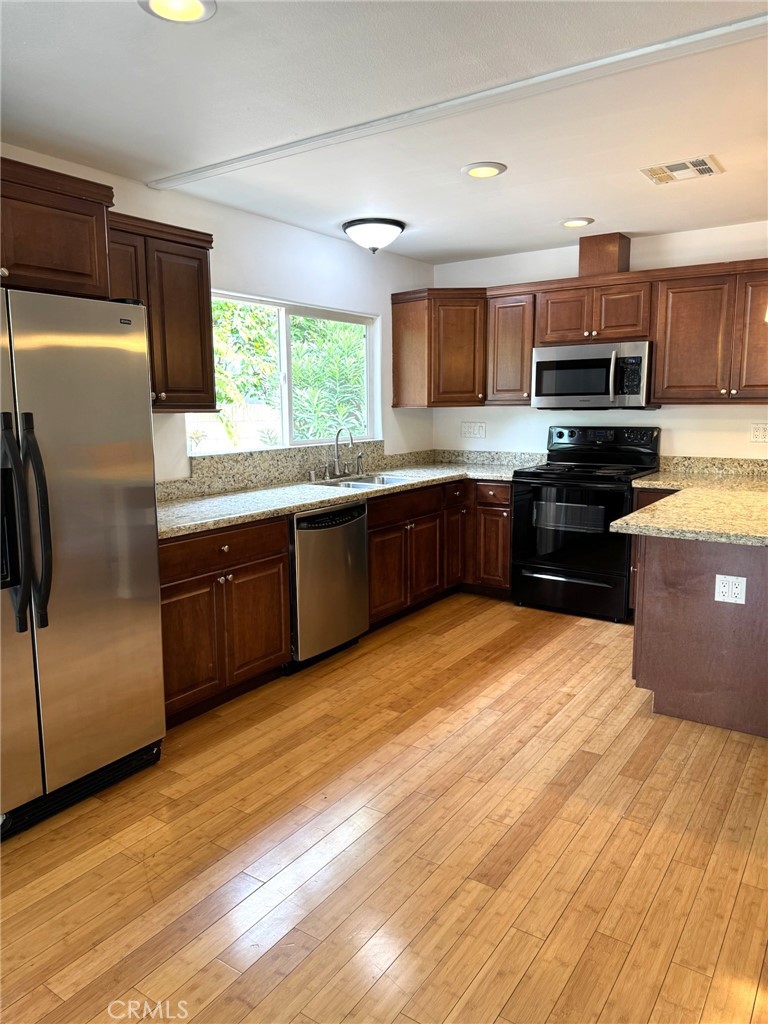 MLS #SR25183513 img 10