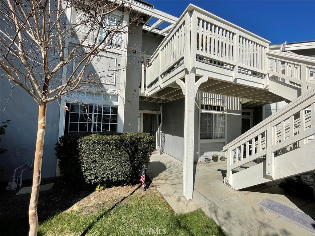 Welcome to Beacon Hill in Laguna Niguel, only 1.5 miles to Ritz Carlton Beach and its ocean breeze! The unit is situated in a quiet and serene
neighborhood surrounded by trees and nature. This recently remodeled ground floor is Cape Code style condominium is on the ground floor, one bedroom/one bathroom unit and it has higher ceilings throughout with the dining area opening to the kitchen, living room with fireplace, and outdoor
patio area with gorgeous views. Patio also offers a generous size storage closet. The kitchen is equipped with quartz countertops and stainless-steel appliances (refrigerator, range, microwave, and dishwasher) and plenty of storage. The spacious master bedroom has ample closet space and
custom window blinds. The full-size laundry is conveniently located inside the unit. The units were built without A/C. The HOA pays for WATER, HOT WATER, HEATING, AND TRASH. The owner is willing to leave refrigerator, washer, and dryer, price details to be discussed. This is an AS-IS sale. Please write an offer with no appraisal contingency, Initial deposit in 1 day, 10 days loan contingency removal, 25-day COE, No Termite (HOA), The condo is located within walking distance to beautiful parks, 6 lighted tennis courts, and 3 swimming pools as part of the HOA.