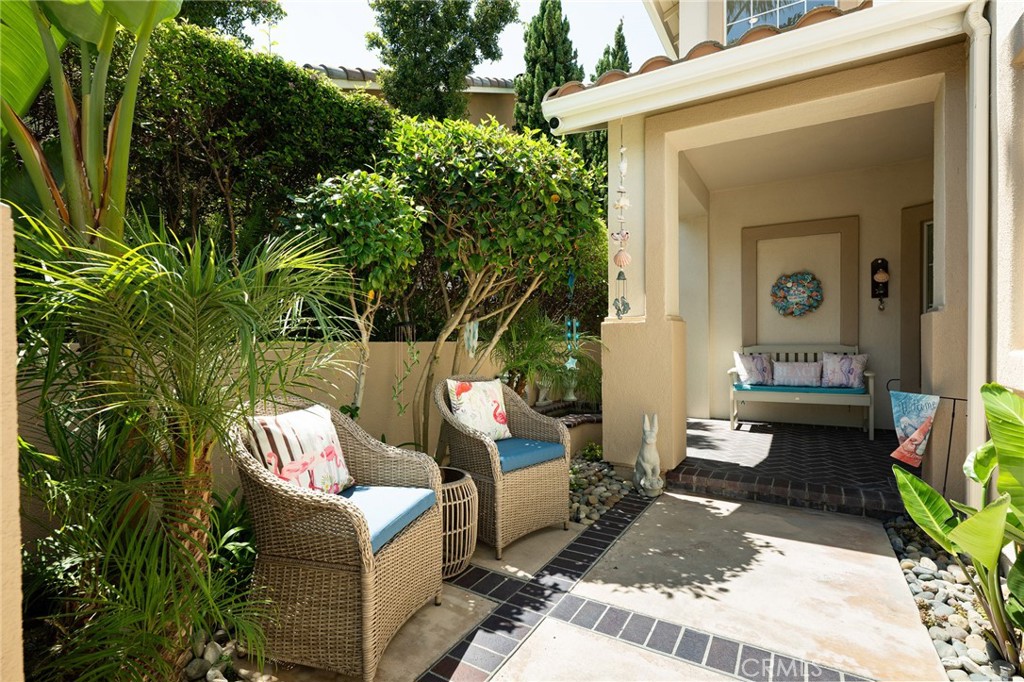 MLS #OC25145732 img 3