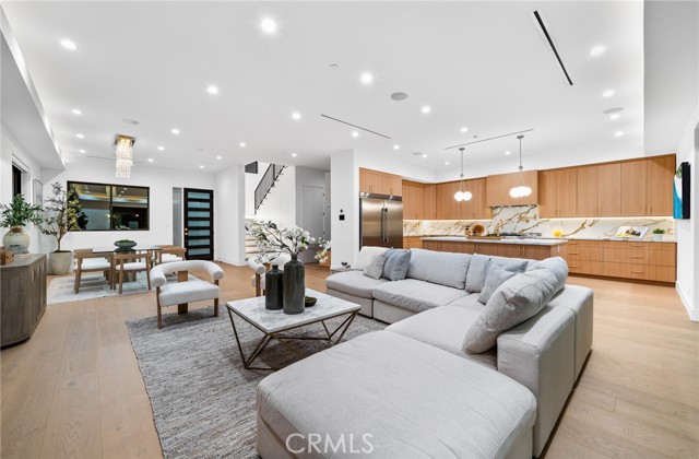 5945 Hesperia Avenue, Encino CA: https://media.crmls.org/medias/6691faf0-9df6-4176-8147-8491b42495ba.jpg