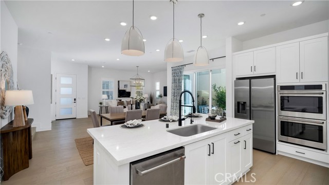 Detail Gallery Image 4 of 70 For 138 Yugen, Irvine,  CA 92618 - 4 Beds | 3/1 Baths