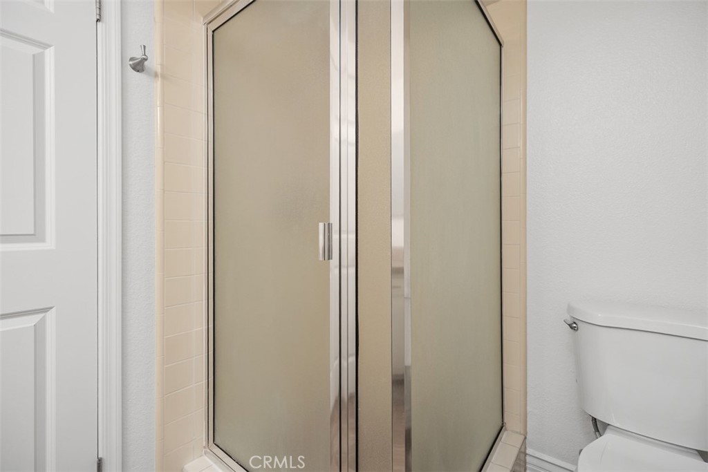 https://media.crmls.org/medias/66943f6a-f2cb-4ee5-be87-f60ff088ebdb.jpg?preset=X-Large