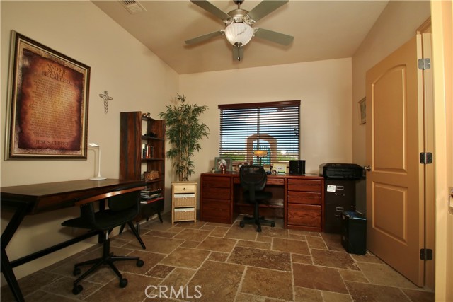 7125 Sunny Vista Road, Joshua Tree CA: https://media.crmls.org/medias/66947f52-c989-40a8-a558-4dedb7daee0d.jpg
