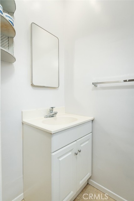 Detail Gallery Image 28 of 44 For 11014 Leolang, Sunland,  CA 91040 - 3 Beds | 1/1 Baths