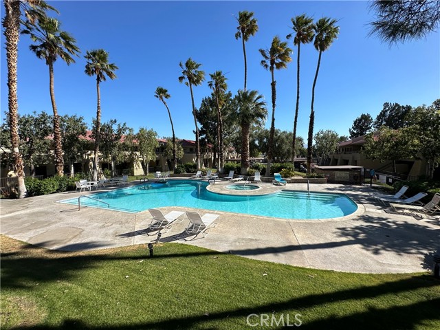 Detail Gallery Image 7 of 10 For 2801 N Los Felices Cir #209,  Palm Springs,  CA 92262 - 1 Beds | 1 Baths