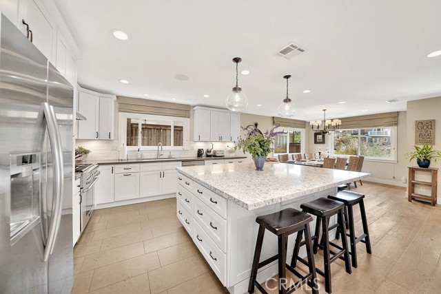 Detail Gallery Image 10 of 29 For 314 W Avenida Valencia, San Clemente,  CA 92672 - 4 Beds | 4 Baths