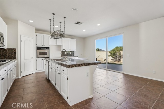 32684 Salvia Circle, Winchester CA: https://media.crmls.org/medias/66956bc0-09f0-4284-ba23-c1d3cfb0dcb7.jpg