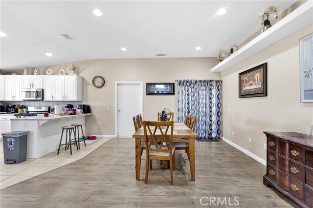 Detail Gallery Image 19 of 64 For 11331 Pasco Rd, Apple Valley,  CA 92308 - 4 Beds | 2/1 Baths