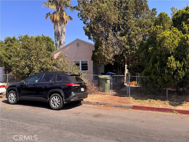 7401 dempsey Avenue, Lake Balboa CA: https://media.crmls.org/medias/6695fbe6-e6bc-4b51-bdcb-57f2e096780c.jpg