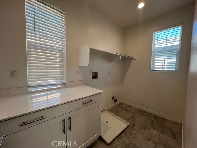 Detail Gallery Image 11 of 23 For 6986 Silverado, Chino,  CA 91710 - 4 Beds | 3 Baths