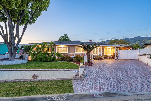 2033 E Duell Street, Glendora CA: https://media.crmls.org/medias/66963d46-e9e4-4e06-a7b7-4ef95a0c8dae.jpg