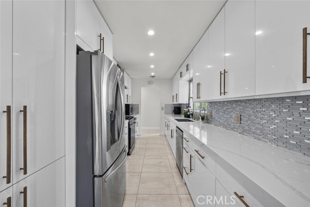 Detail Gallery Image 7 of 41 For 12628 Stagg St, North Hollywood,  CA 91605 - 4 Beds | 2 Baths