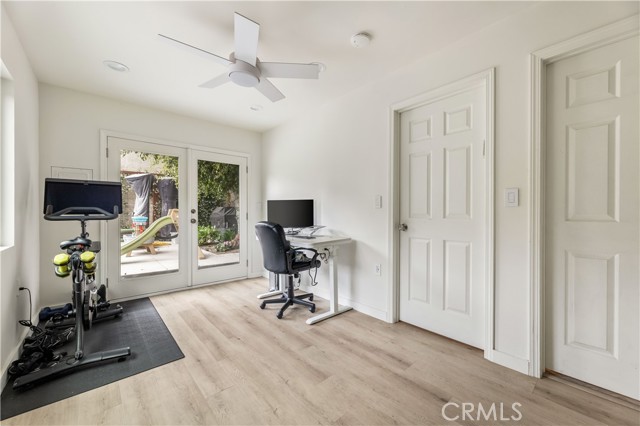 2818 S Holt Avenue, Los Angeles CA: https://media.crmls.org/medias/6696b503-826b-4ca2-9d7e-a3bf8589c629.jpg