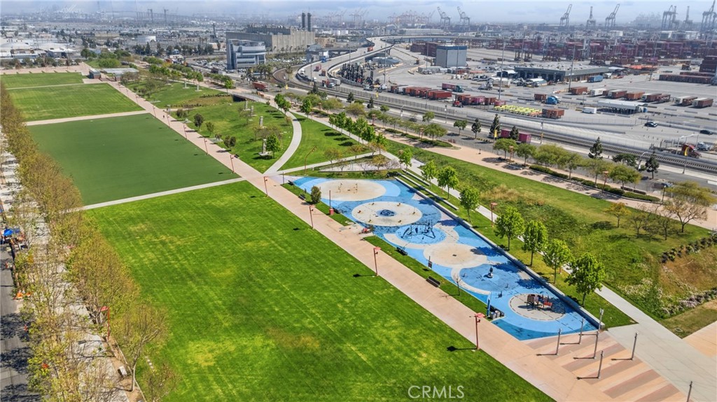 https://media.crmls.org/medias/669748d5-6d06-40e5-9170-404f77ea87b1.jpg?preset=X-Large