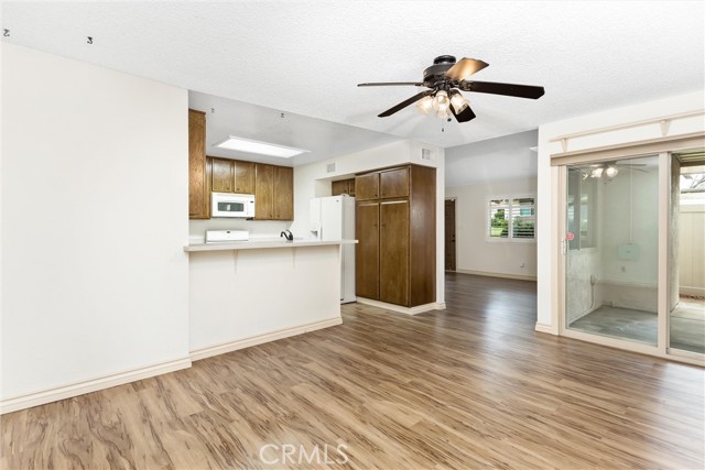 Detail Gallery Image 13 of 29 For 1580 Lisa Ln, Redlands,  CA 92374 - 2 Beds | 2 Baths