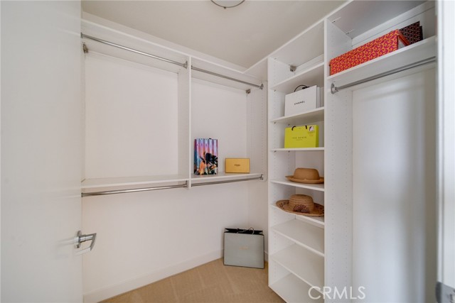 21301 Erwin Street, Woodland Hills CA: https://media.crmls.org/medias/66982bd5-060d-480a-a75b-af2eaedf9b21.jpg