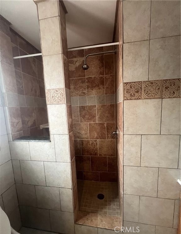https://media.crmls.org/medias/669b13e1-eac8-4a11-b01e-e9ff91141970.jpg?preset=X-Large