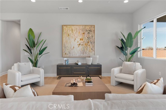 12958 Davona Dale Road Road, Apple Valley CA: https://media.crmls.org/medias/669bfd74-b3af-4443-ab0d-7d048d11c762.jpg