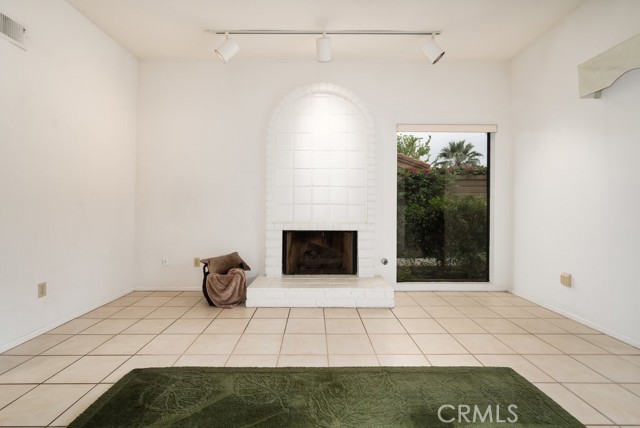 Image 4 for 44602   Monaco CIR