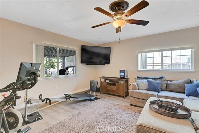 1986 14th Street, Olivehurst CA: https://media.crmls.org/medias/669c74f4-f985-4bc7-a11b-641c8d2a742d.jpg