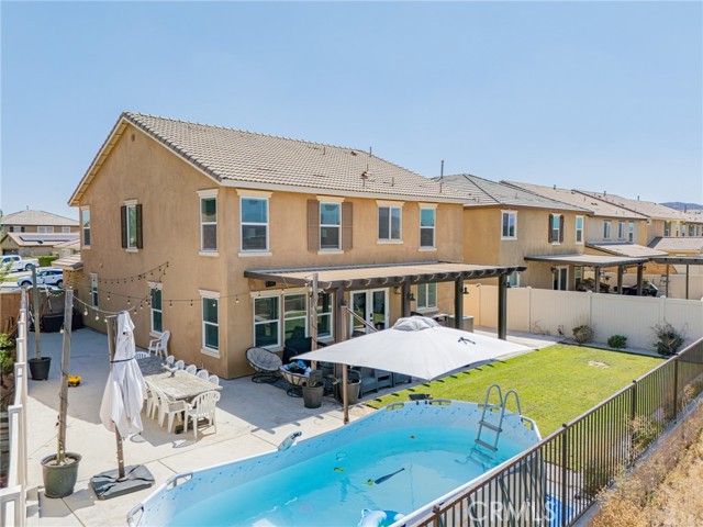 Detail Gallery Image 5 of 30 For 116 Yosemite, Perris,  CA 92570 - 3 Beds | 2/1 Baths