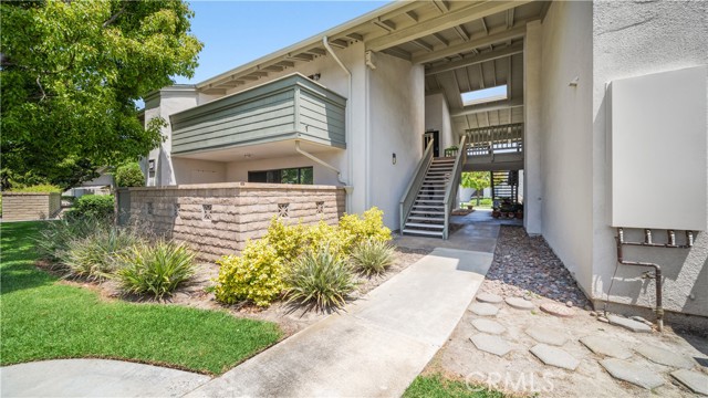 8644 Portola Court #13F, Huntington Beach, CA 92646