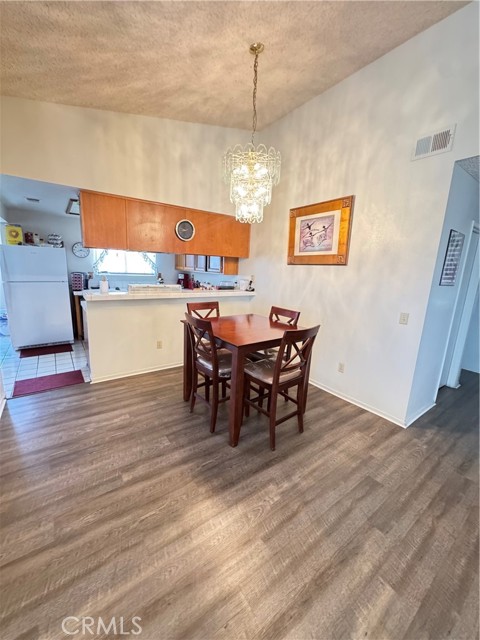 Detail Gallery Image 3 of 6 For 2951 Gratton Street, Riverside,  CA 92504 - 4 Beds | 2 Baths