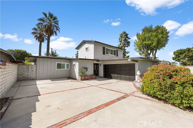 19048 E Hollyvale St, Glendora, CA 91740