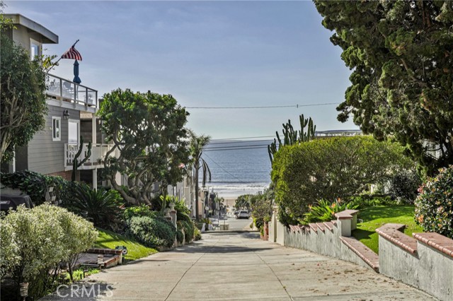 Looking down 26th St. to the ocean