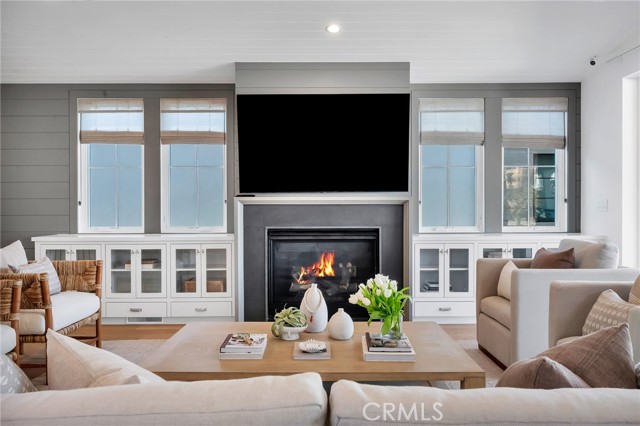 Detail Gallery Image 18 of 49 For 620 12th Street, Manhattan Beach,  CA 90266 - 5 Beds | 4/1 Baths