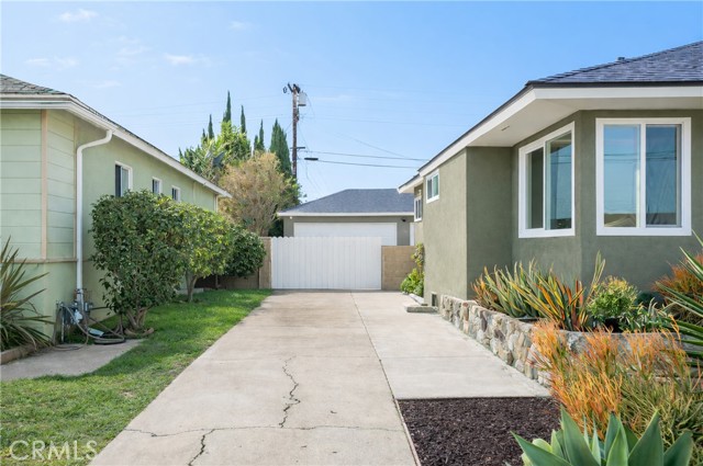 Detail Gallery Image 31 of 37 For 11623 S Dehn, Inglewood,  CA 90303 - 3 Beds | 2 Baths