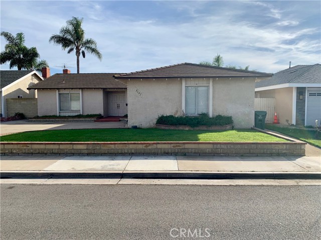 8642 Sable Dr, Huntington Beach, CA 92646