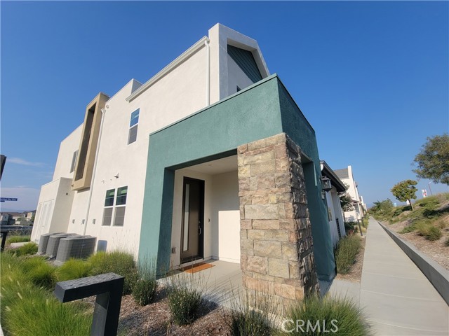 Detail Gallery Image 4 of 39 For 27078 Painted Sky Way, Valencia,  CA 91381 - 3 Beds | 2/1 Baths