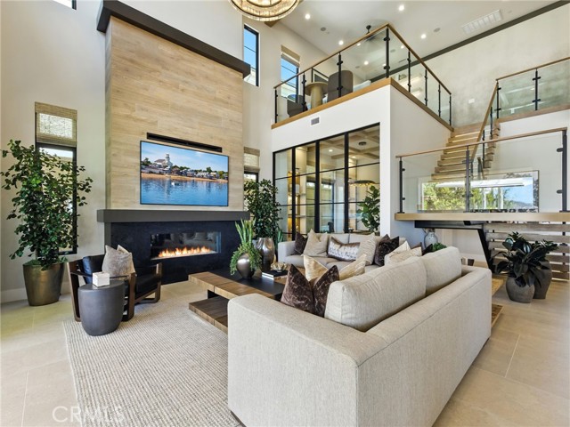 Image 13 of 52 For 533 Big Sur  