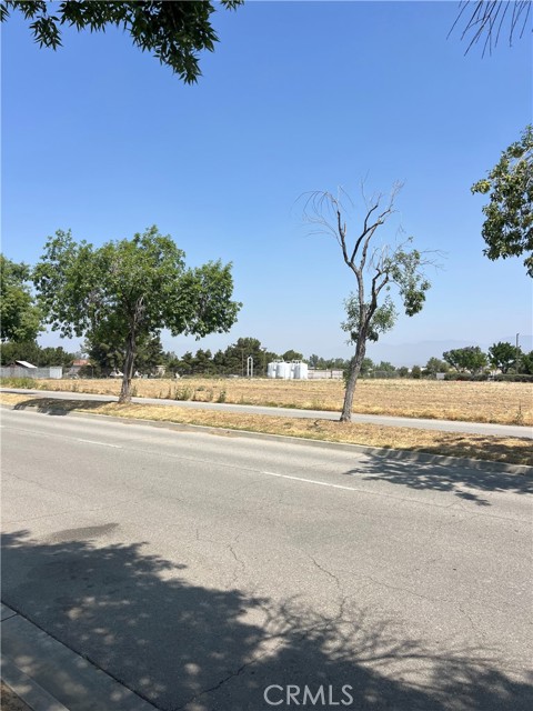 0 E Brier Drive, San Bernardino CA: https://media.crmls.org/medias/66a3f2b7-081c-4d9c-82ef-3d23c0365fb3.jpg