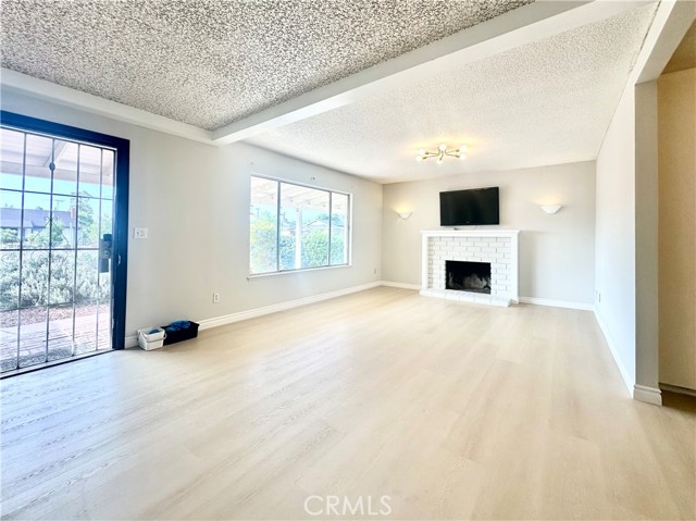 Detail Gallery Image 4 of 33 For 1758 N Madera, Ontario,  CA 91764 - 6 Beds | 3 Baths