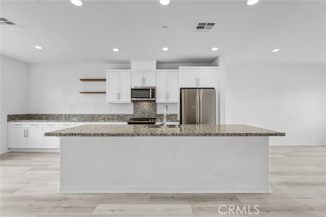1245 Oliva, Duarte CA: https://media.crmls.org/medias/66a4d584-7acf-463e-8f85-76e8960e2300.jpg