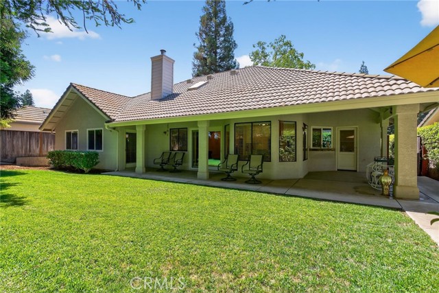 Detail Gallery Image 3 of 15 For 10130 N Heather Dr, Fresno,  CA 93720 - 3 Beds | 2 Baths