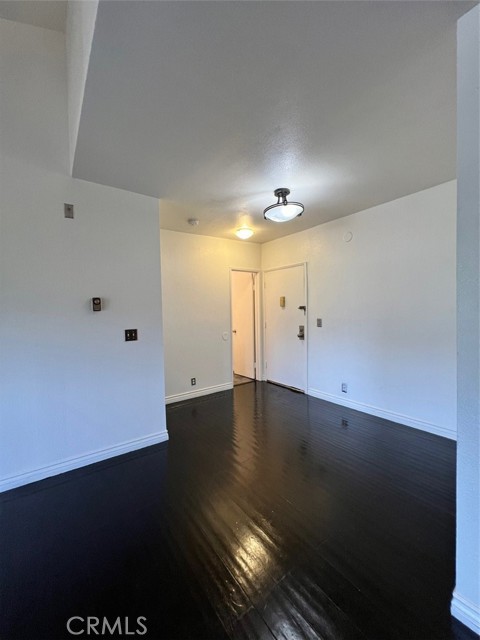 Detail Gallery Image 9 of 16 For 5840 Benner St #302,  Los Angeles,  CA 90042 - 2 Beds | 2 Baths