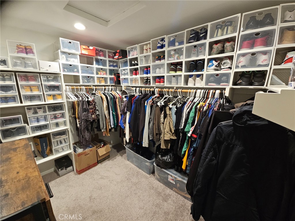 https://media.crmls.org/medias/66a5d584-145c-463b-8d2e-77083679bb1b.jpg?preset=X-Large