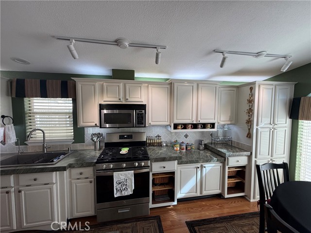 Detail Gallery Image 26 of 74 For 19960 American Ave Space # 51, Hilmar,  CA 95324 - 3 Beds | 2 Baths