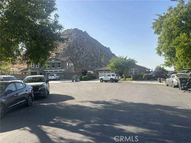 921 Yukon Drive, San Jacinto CA: https://media.crmls.org/medias/66a6c2db-3576-4515-82b0-84836446db3a.jpg