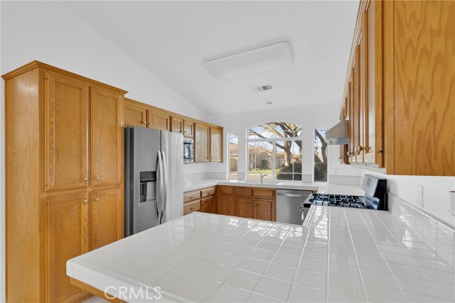 Detail Gallery Image 8 of 28 For 8590 N Sierra Vista, Fresno,  CA 93720 - 3 Beds | 2/1 Baths