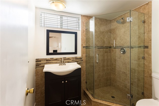 Detail Gallery Image 25 of 44 For 22632 Cass, Woodland Hills,  CA 91364 - 3 Beds | 2 Baths