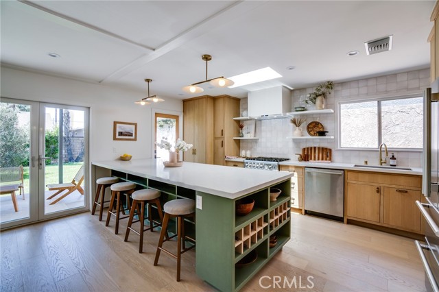 1393 Navarro Avenue, Pasadena CA: https://media.crmls.org/medias/66a9658f-015e-4c76-9e9b-f1f76aca269d.jpg