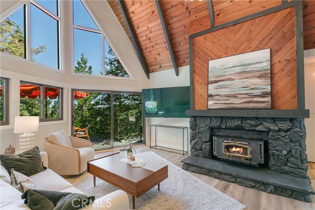 Detail Gallery Image 1 of 59 For 26838 Huron Rd, Lake Arrowhead,  CA 92317 - 4 Beds | 4 Baths