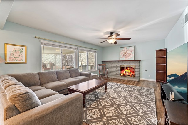 Detail Gallery Image 3 of 39 For 699 Balsa Ave, Brea,  CA 92821 - 4 Beds | 2 Baths